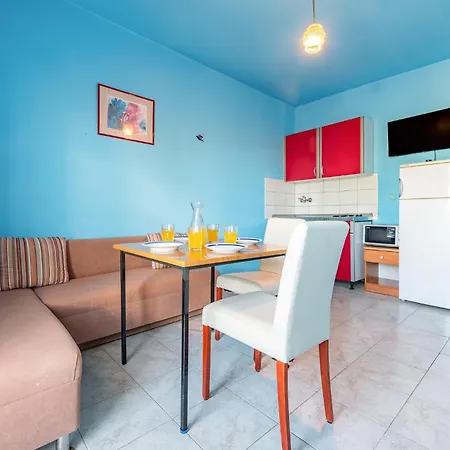 Apartamento Cozy In With House Sea View Povljana