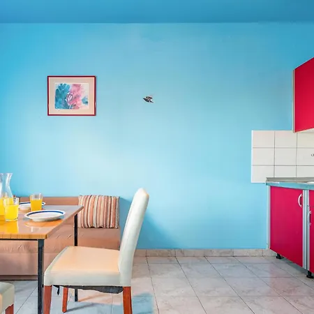 Cozy In With House Sea View Apartamento Povljana